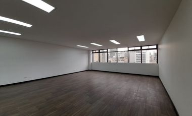 oficina en arriendo en nueva santa fe de bogotá. Cod A1322