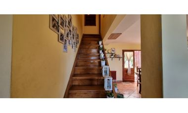 Chalet cinco ambientes. Olga 700. Sierras de los Padres. Venta.