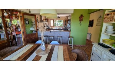 Chalet cinco ambientes. Olga 700. Sierras de los Padres. Venta.
