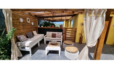 Chalet cinco ambientes. Olga 700. Sierras de los Padres. Venta.