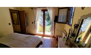 Chalet cinco ambientes. Olga 700. Sierras de los Padres. Venta.