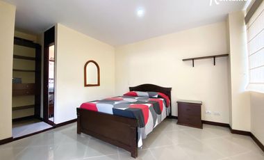 casa en arriendo en loma del escobero. Cod A11426