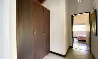 casa en arriendo en loma del escobero. Cod A11426