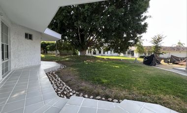 Casa en Venta en Fraccionamiento Arcada Alameda en Celaya Gto .