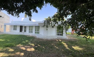 Casa en Venta en Fraccionamiento Arcada Alameda en Celaya Gto .