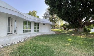 Casa en Venta en Fraccionamiento Arcada Alameda en Celaya Gto .