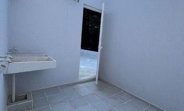 Casa en Venta en Fraccionamiento Arcada Alameda en Celaya Gto .