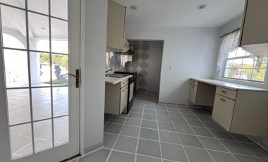 Casa en Venta en Fraccionamiento Arcada Alameda en Celaya Gto .