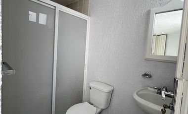 Casa en Venta en Fraccionamiento Arcada Alameda en Celaya Gto .