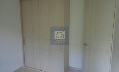 COD. 6303 - SE ARRIENDA APARTAMENTO - BARRIO: TRANSVERSAL EL BOSQUE