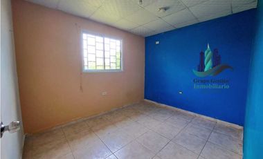 VENDO CASA DE 3HAB CON ARBOLES FRUTALES
