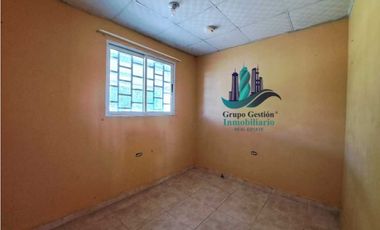 VENDO CASA DE 3HAB CON ARBOLES FRUTALES