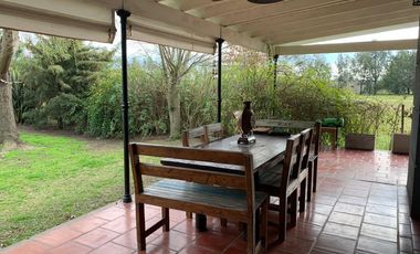Casa quinta en venta de 1845m2 ubicado en Mercedes