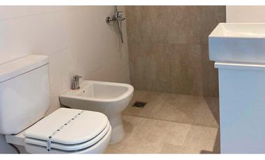 VENTA DEPARTAMENTO 3 AMBIENTES CON VISTA AL MAR, COCHERA Y BAULERA