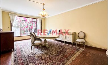 Venta De Casa Como Terreno – Calle Cabo Blanco - San Isidro