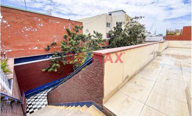Venta De Casa Como Terreno – Calle Cabo Blanco - San Isidro