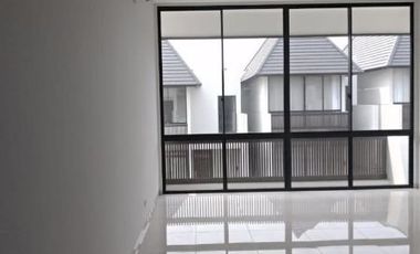 Rumah sewa kosongan dalam cluster di sereniahills lebak bulus