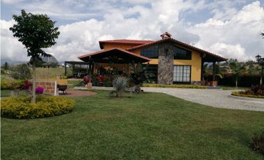 Casa Campestre en Condominio en Venta, Sector el Morro, el Peñol