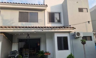 VENDO CASA EN BRISA NORTE