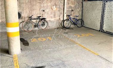 DEPARTAMENTO EN RENTA León,Gto; TORRE CUMBRES, JUNTO AL TEC. DE MTY, AMUEBLADO