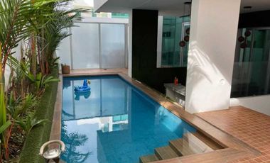 VENTA DE LUJOSA RESIDENCIA 4REC+4B+CBE