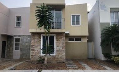 Venta de casa cuatro habitaciones en urbanización Arboletta km 15,5 de la vía Salitre