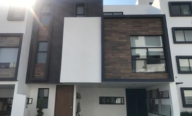 Casa En Venta, Momoxpan, Cerca De Explanada Puebla