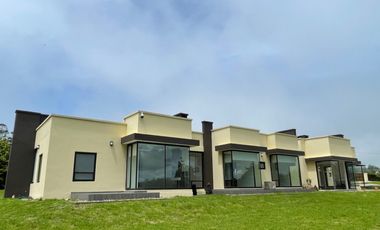 casa en venta en casa campestre. Cod V1470