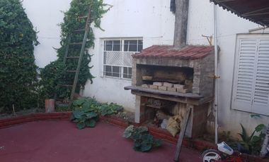 PH FONDO DE 3 AMBIENTES CON PATIO