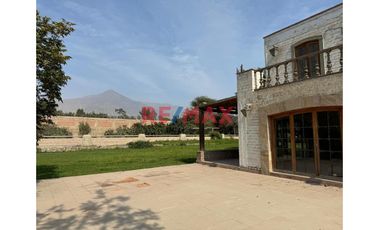 Casa Como Terreno En Condominio Exclusivo En Cieneguilla