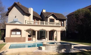 Casa en venta en Olivos Golf Club