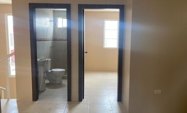 Alquilo casa en Duran en urbanización privada