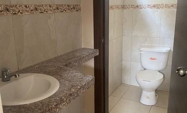 Alquilo casa en Duran en urbanización privada
