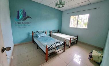 VENDO CASA COMERCIAL  EN VIA PRINCIPAL ALGARROBOS