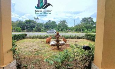 VENDO CASA COMERCIAL  EN VIA PRINCIPAL ALGARROBOS
