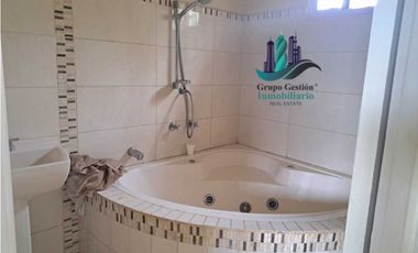 VENDO CASA COMERCIAL  EN VIA PRINCIPAL ALGARROBOS
