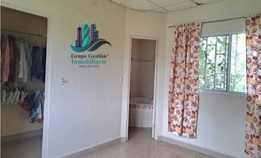 VENDO CASA COMERCIAL  EN VIA PRINCIPAL ALGARROBOS