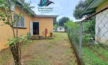 VENDO CASA COMERCIAL  EN VIA PRINCIPAL ALGARROBOS