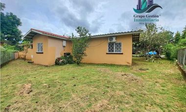 VENDO CASA COMERCIAL  EN VIA PRINCIPAL ALGARROBOS