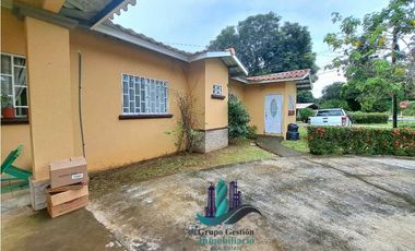 VENDO CASA COMERCIAL  EN VIA PRINCIPAL ALGARROBOS