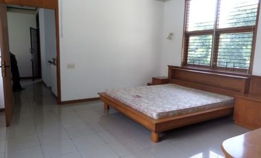 Rumah sewa siap huni di hegarmanah dekat ke ciumbeluit