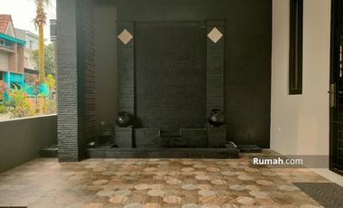 Rumah Minimalis 2 Lantai di Taman Victoria