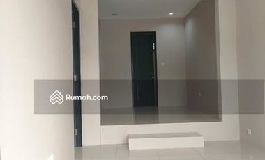Rumah Minimalis 2 Lantai di Taman Victoria