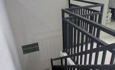 Disewakan Rumah Lokasi di Nginden Intan Barat, Surabaya