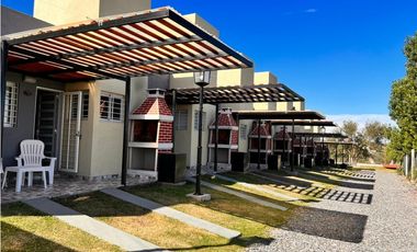 DTO A LA VENTA DE DOS DORMITORIOS EN SANTA CRUZ DEL LAGO
