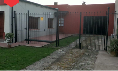 Casa en venta (Calle 6 e/23 y 25)