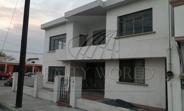 Edificio - Oficinas en Renta en La Purísima