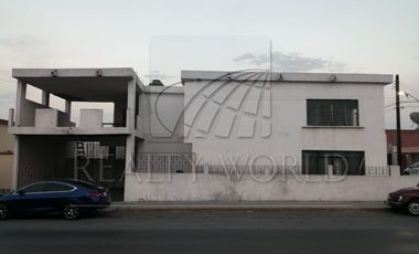 Edificio - Oficinas en Renta en La Purísima