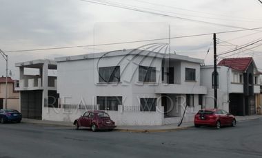 Edificio - Oficinas en Renta en La Purísima