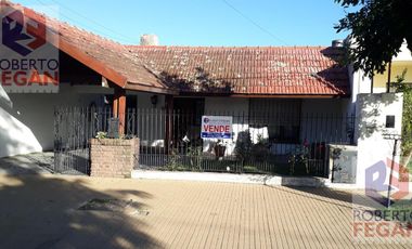 Casa centrica en venta en General Belgrano Buenos Aires interior